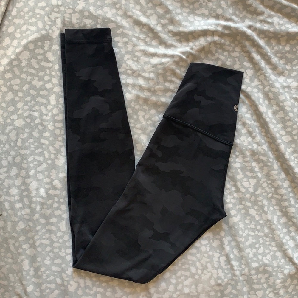 Lululemon Align Pant 25” in Camo Deep Coal Multi